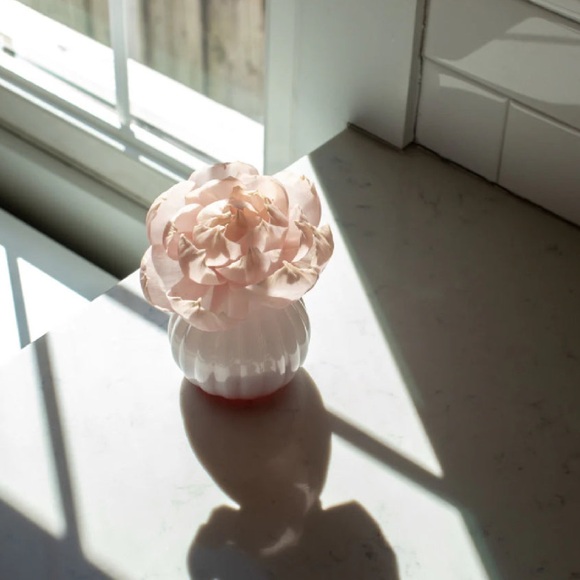 Sweet Grace Flower Diffuser - Picture 4 of 5